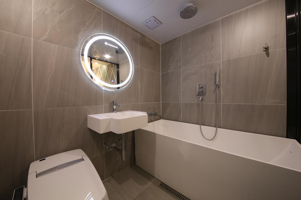 Avenue Hotel Jeonju Buitenkant foto