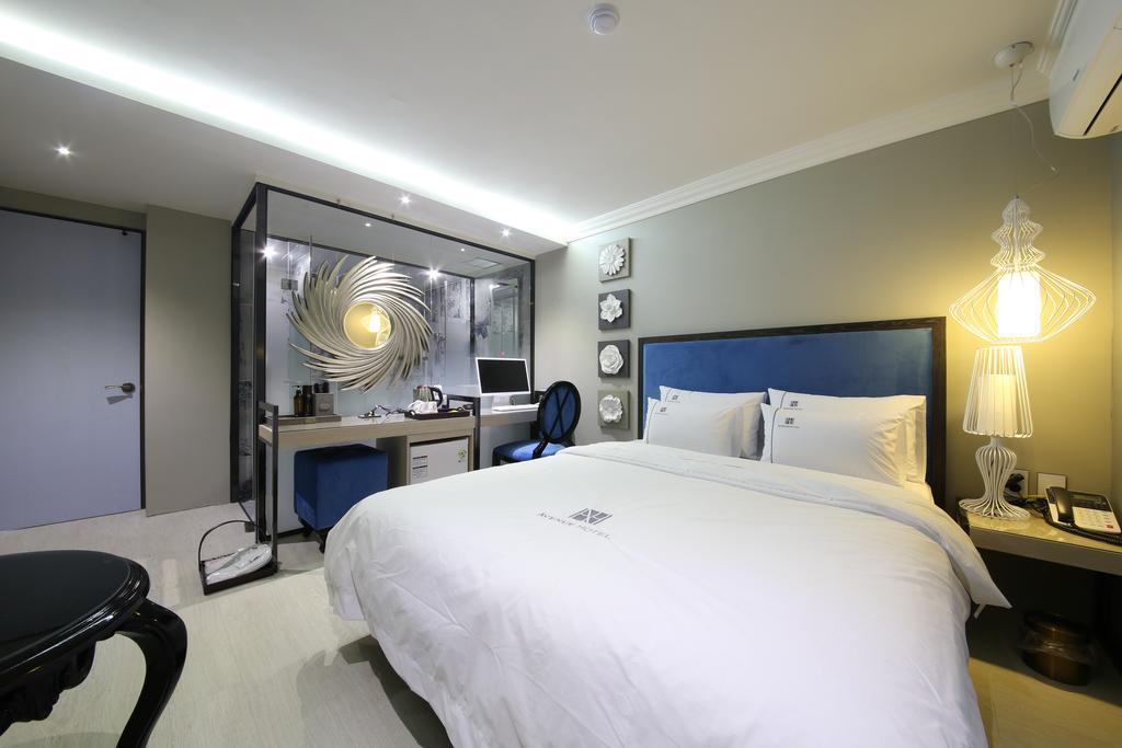 Avenue Hotel Jeonju Buitenkant foto