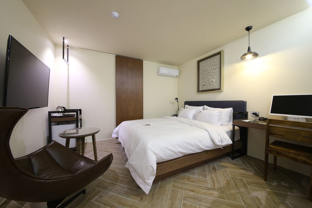 Avenue Hotel Jeonju Buitenkant foto